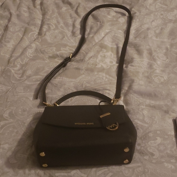 Michael Kors Ava small satchel crossbody - Picture 2 of 8